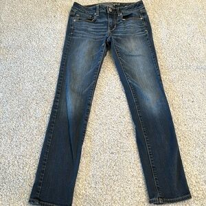 Women’s American Eagle skinny jeans
